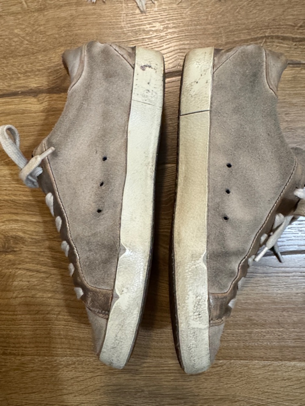Golden Goose Beige Suede Star Sneakers with Laces - Picture 5 of 10